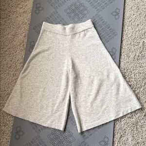 Guess Beige/Cream Knit Women’s Pant Size Small